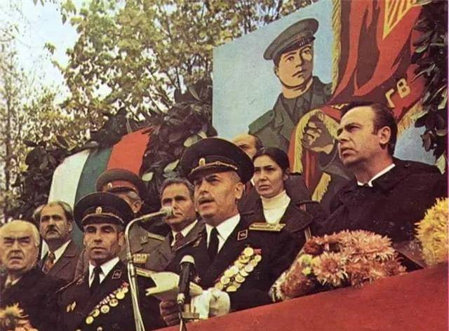 眼看德国战败,立刻投靠苏联,战后国力大增_保加利亚_俄土战争_土耳其