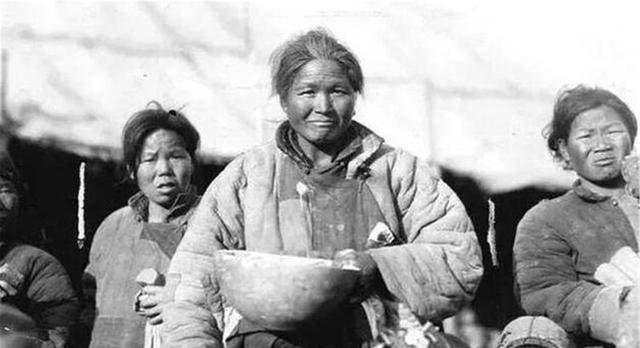 古代发生饥荒时,为何百姓宁可吃草根树皮,也不去河里抓鱼吃?_河流_因为_时候