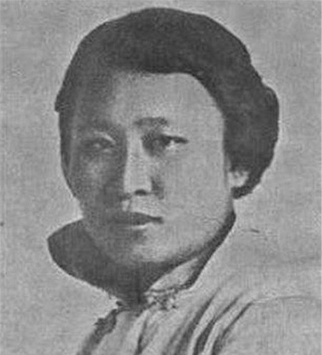 她是民国丑女,却嫁给了民国四大美男之一,丈夫还对她言听计从