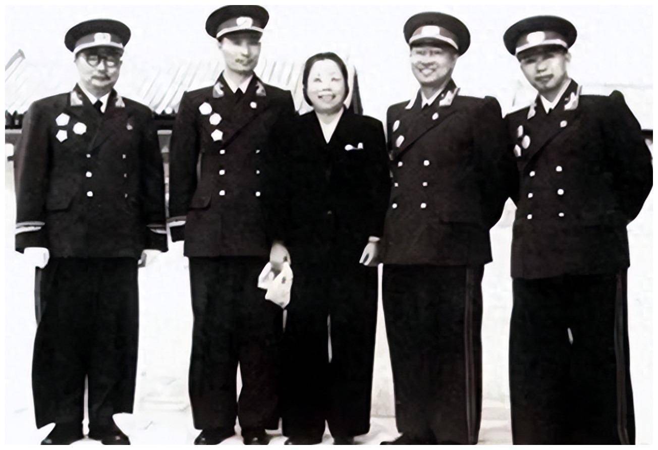 抗美援朝期间,陈赓致信妻子傅涯:为什么把女儿耳朵头削掉了一块_陈庚_陈知进_孩子