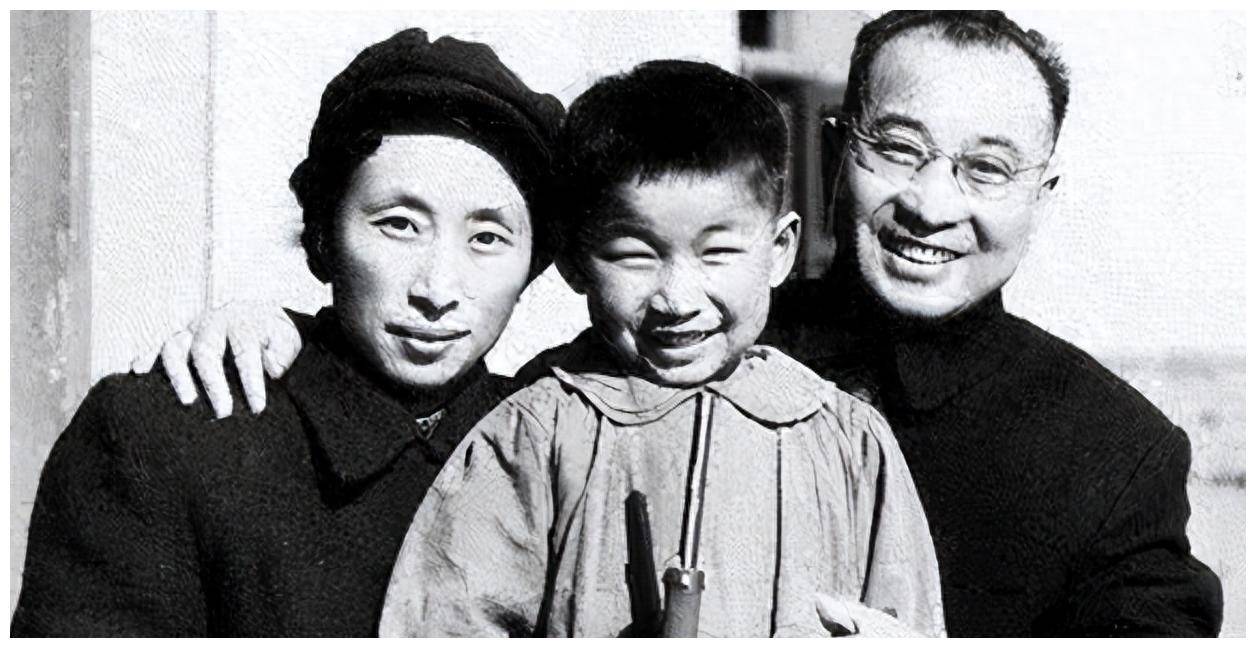 抗美援朝期间,陈赓致信妻子傅涯:为什么把女儿耳朵头削掉了一块_陈庚_陈知进_孩子