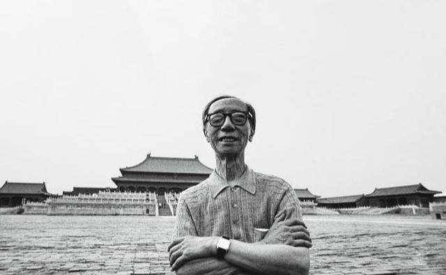 末代皇帝溥仪出狱是怎么找工作的?国家包分配为什么却做了园丁?