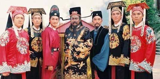 历史上的包公并不是"大黑脸",身边也没有张龙,赵虎,原来包青天是这样