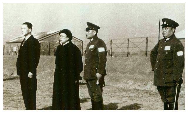 施旦:样貌相像的姨太太随着汪精卫职位调动,陈璧君也掌握实权,夫妻俩