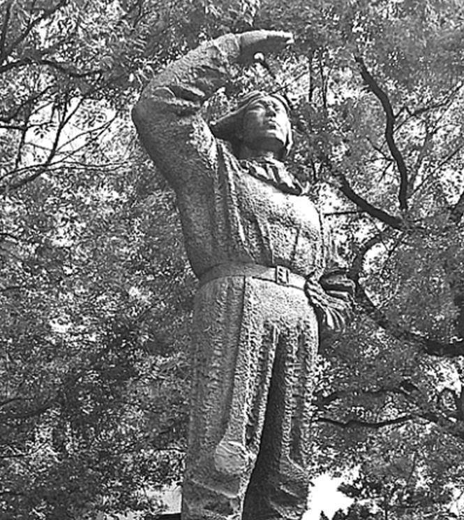 30岁英勇牺牲,留下校花妻子,后来生活如何_叶蓉然_日军_民族尊严