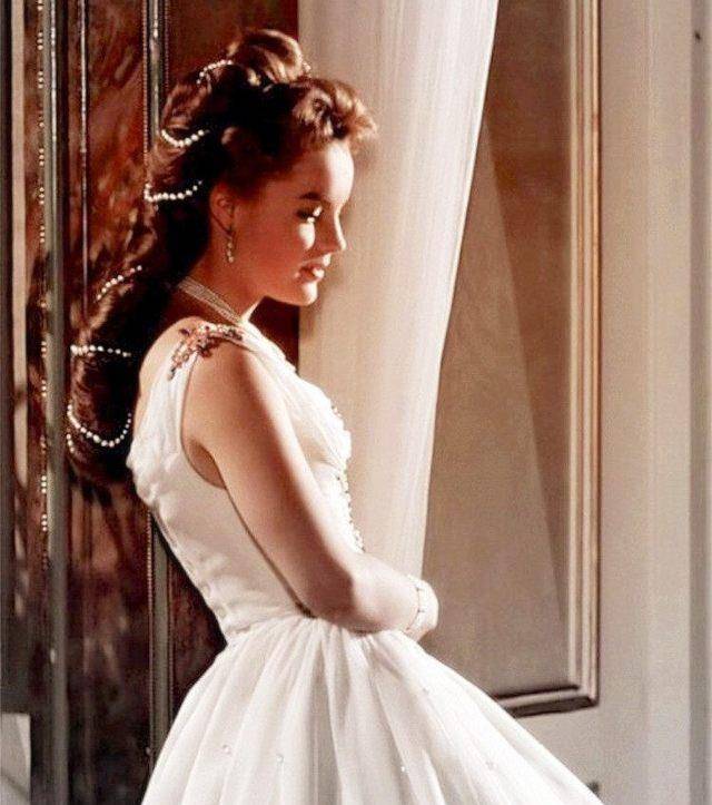 她是永远的茜茜公主,留给世人的只有永恒的怀念!