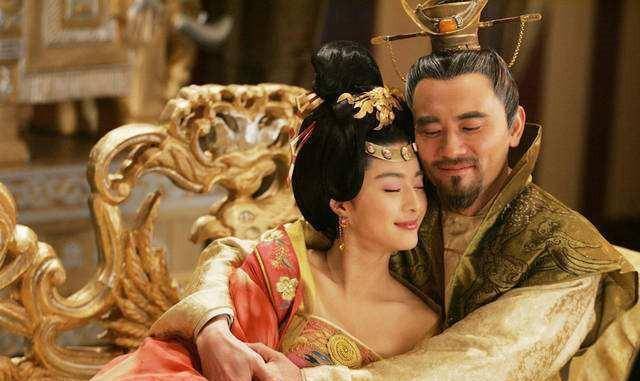 原创后燕慕容熙有多疯狂,抱着皇后的尸身入睡,当着百官面与亡妻交欢