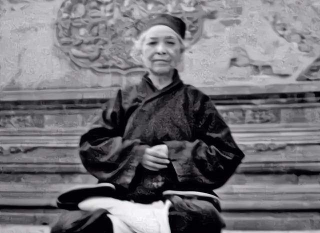 活了118岁,百岁之后头发变黑,长出新牙,女道长李诚玉做了什么