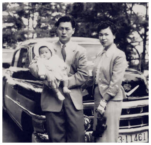 辛格浩:年轻入赘日本,中年回韩国发展,晚年与儿子共享