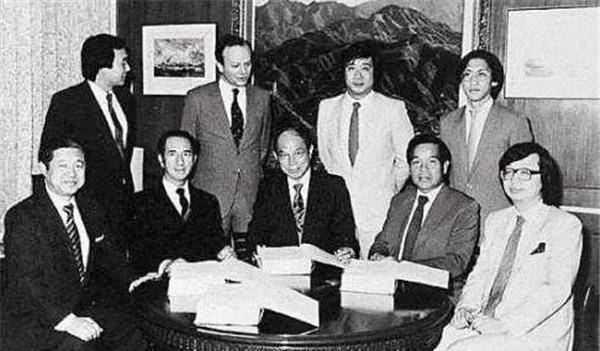 他是澳门最出色荷官,力破赌场"听骰党",晚年与何鸿燊10亿豪赌