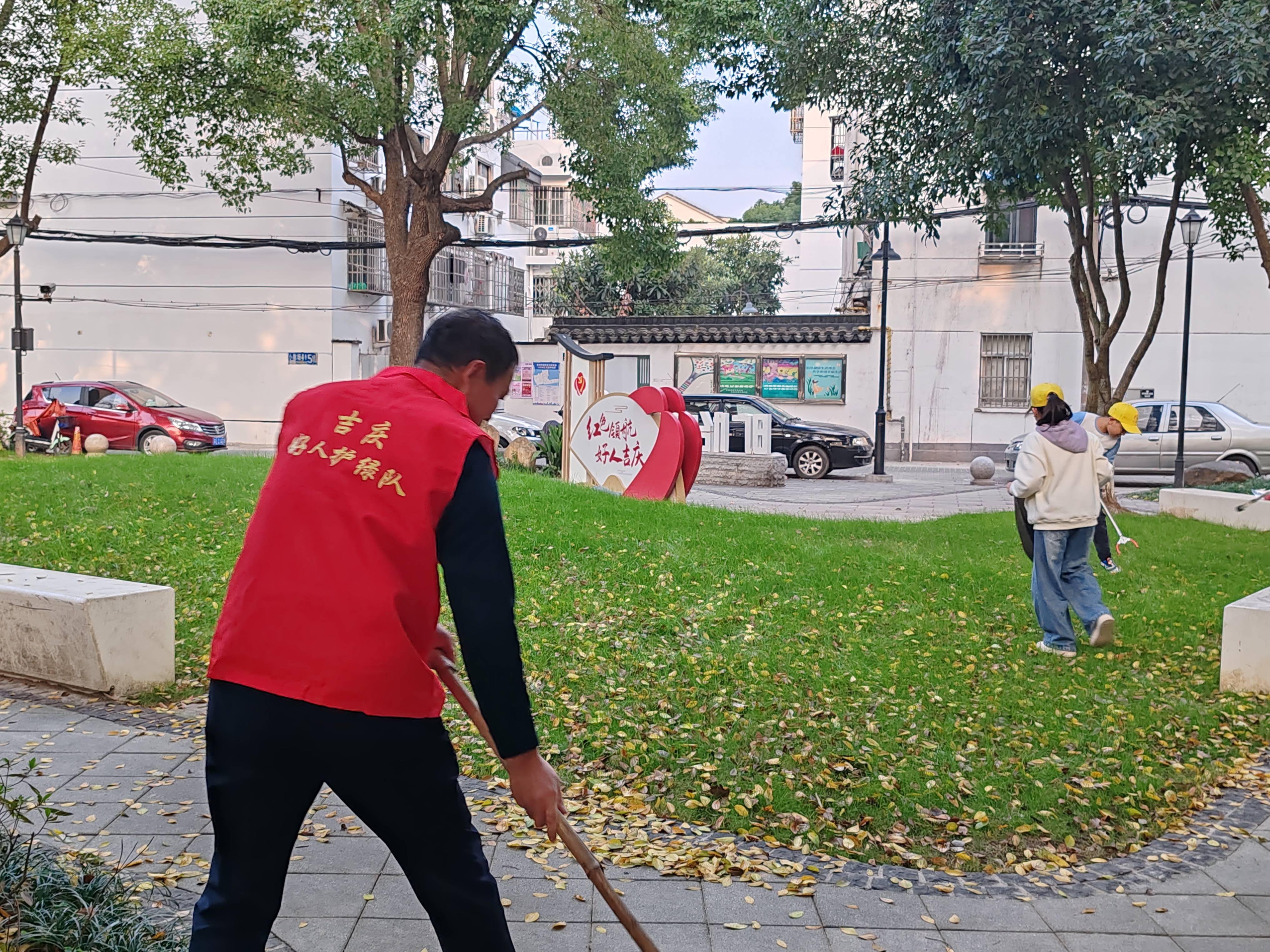 沧浪街道：大手牵小手——志愿服务促环保 垃圾分类共践行