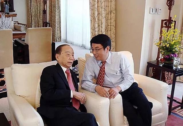 回顾:买航母送国家,70亿遗产捐清华,三位香港商人无私助祖国发展