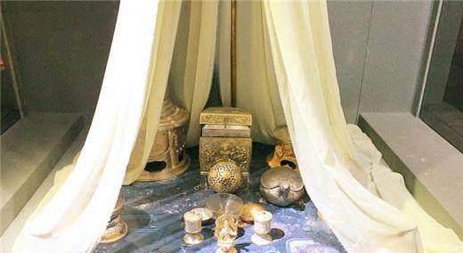 雨水冲出千年地宫,找到一个八重宝盒,佛祖舍利重返人间