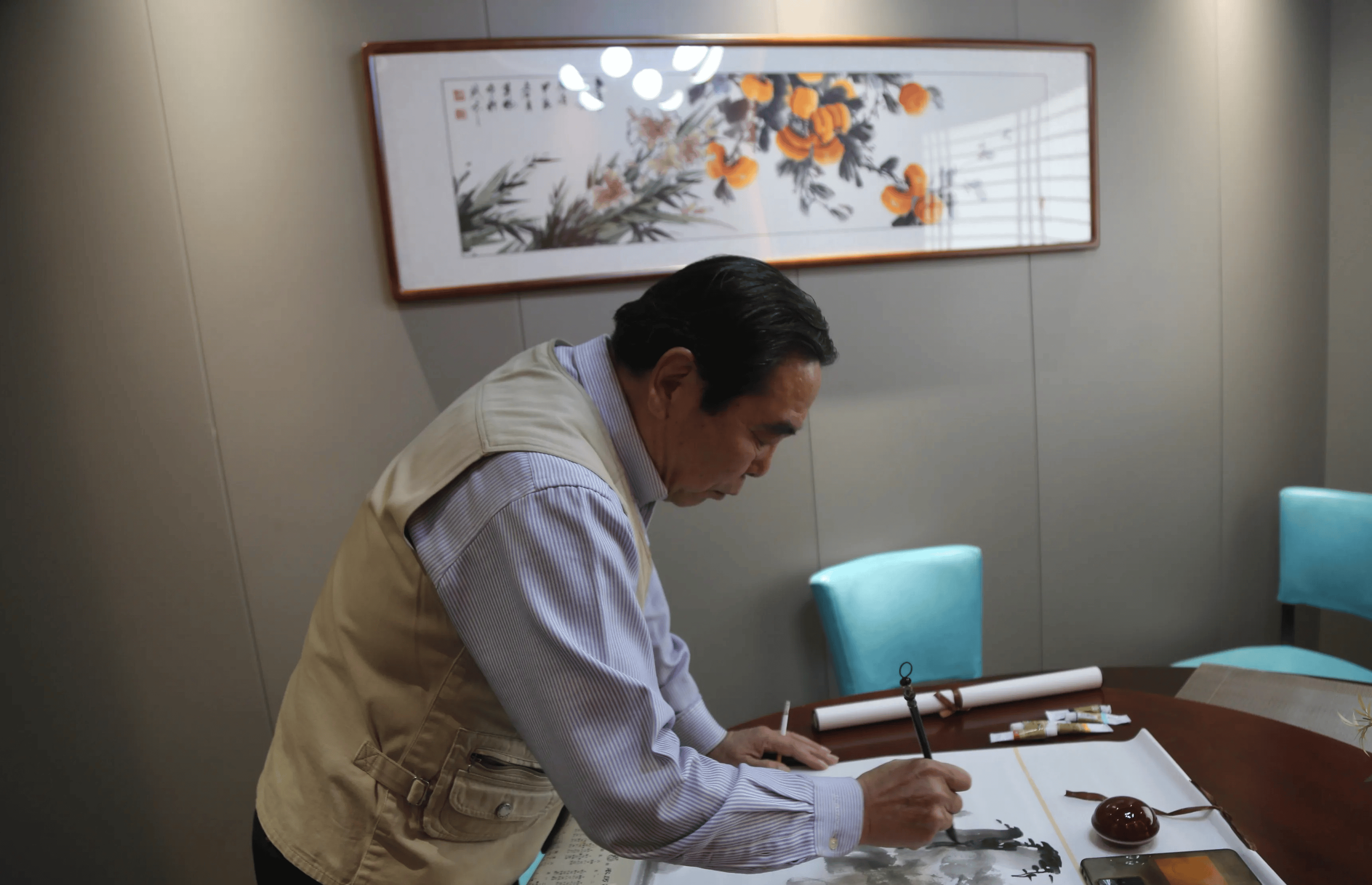 画家们一行人由衷地祝愿沈阳老味道灌