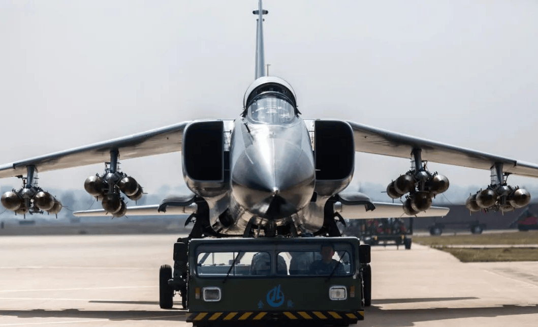 廉颇老矣的飞豹本届航展只能以模型参展,还秽土转生为九天无人机