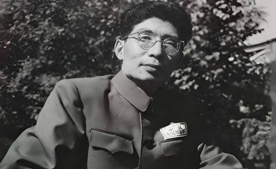 开国上将傅钟主动打招呼,想缓和关系,许世友:我想踹你一脚_工作_四方_战友