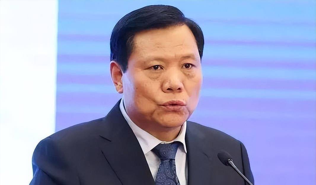 套走董明珠26亿,拉王健林,刘强东下水,魏银仓到底有何本事?