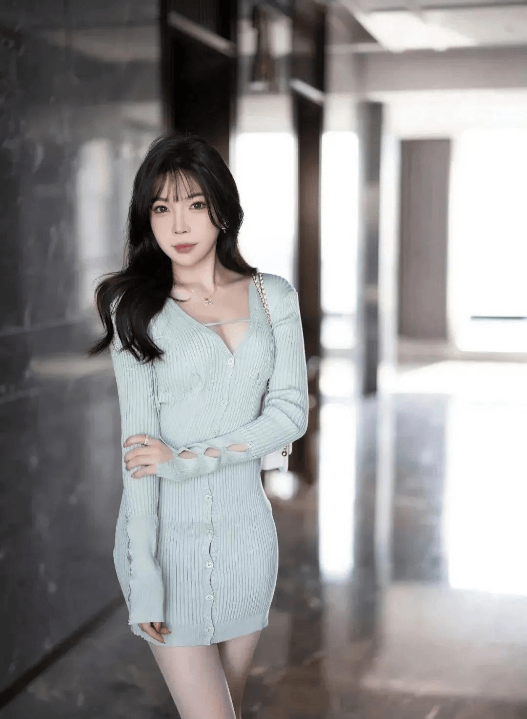 女神,7个拍照姿势,性感优雅又迷人,凸显曼妙苗条身姿