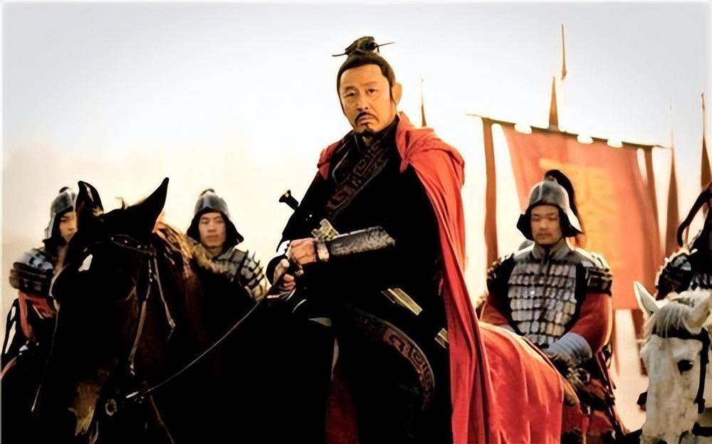 很快,起义之势星火燎原,刘邦带着归顺他的千人在周边征战,最终拜在豪