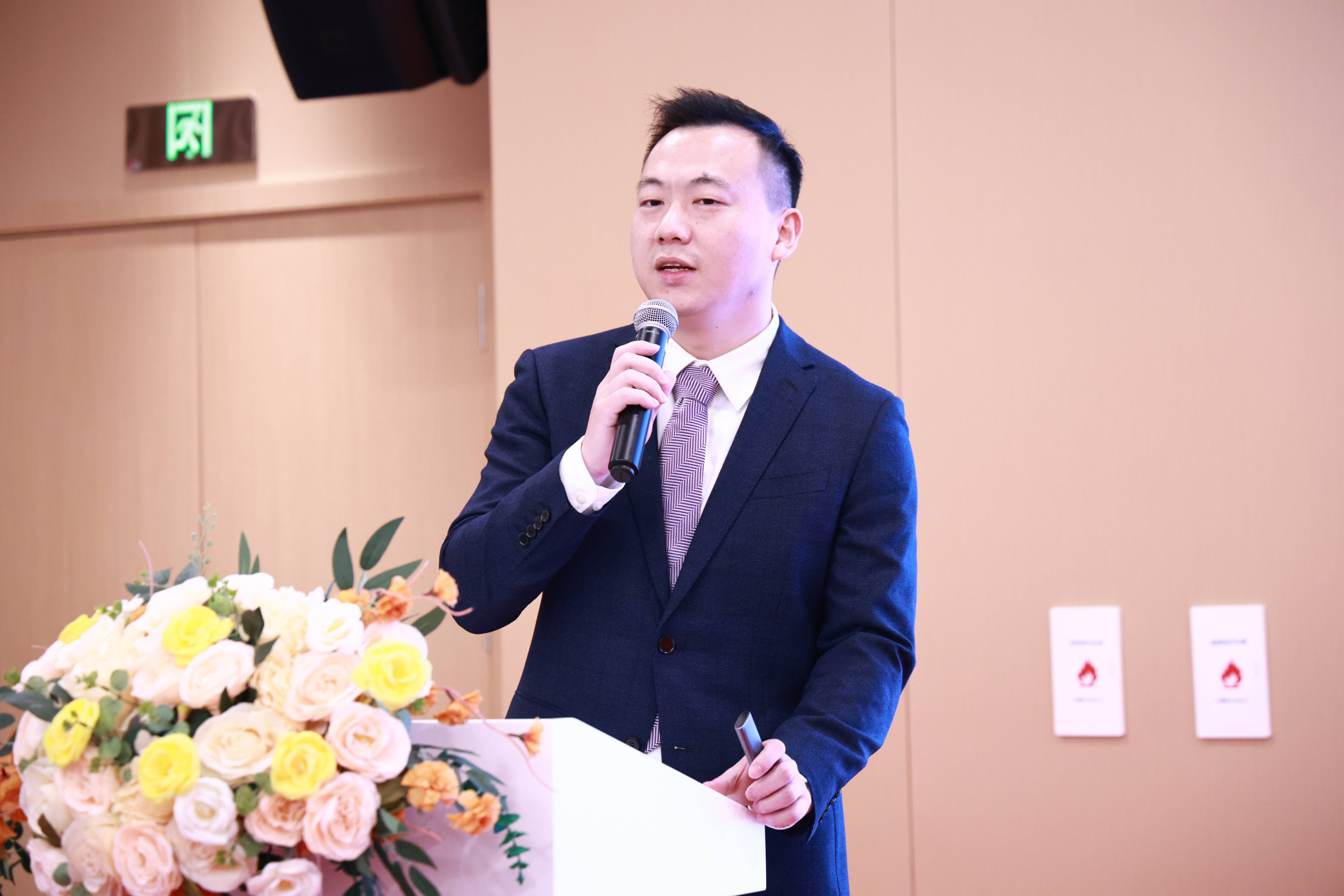 爱尔眼科贵州省区：疑难眼病远程医疗会诊中心正式落地，眼底病诊疗技术培训班同步启航(图7)