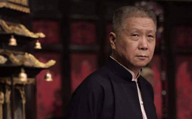 李成儒:我第一次见马未都,他给我的印象,一对小眼睛看着很诡异