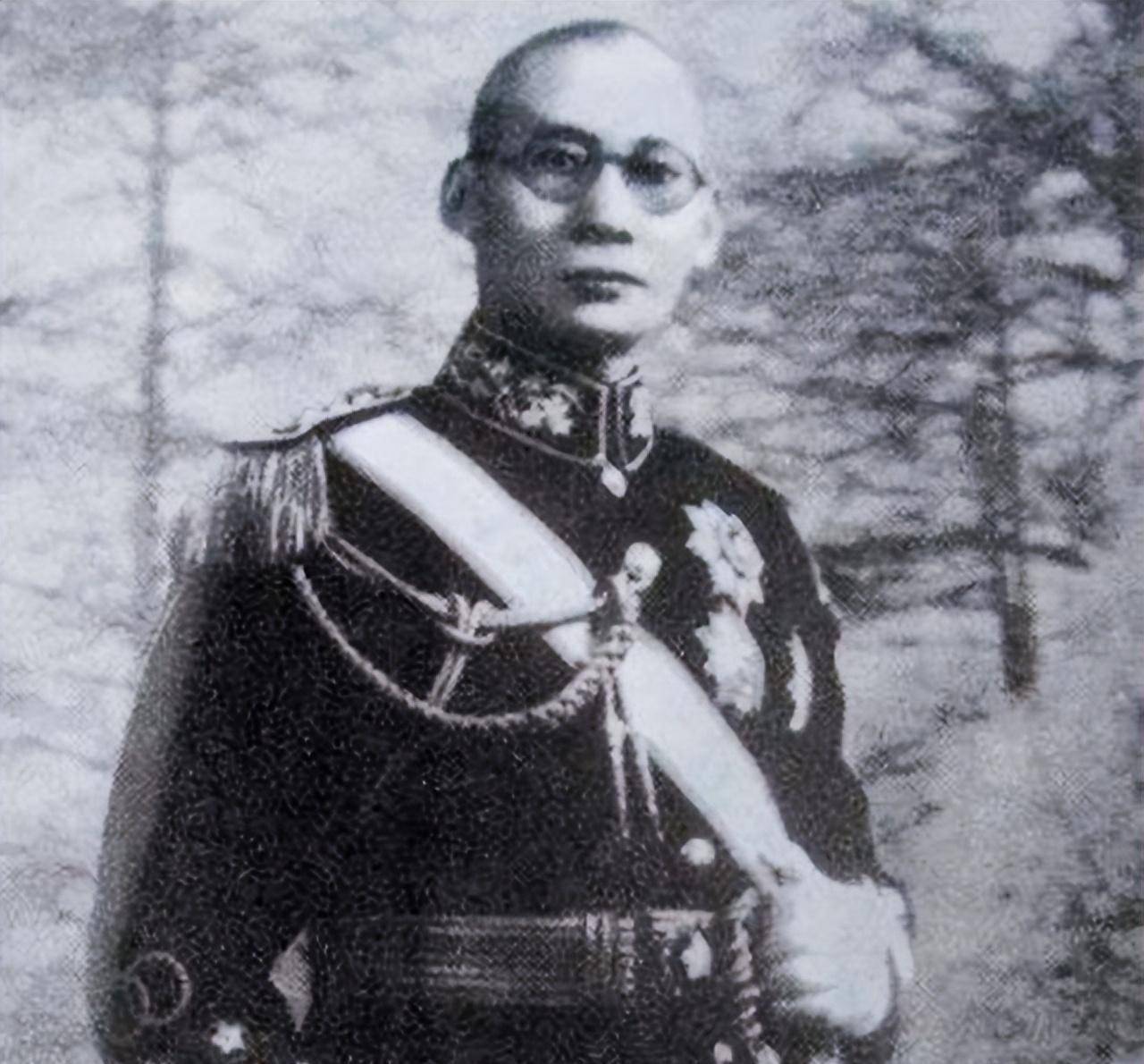 龙云与卢汉简历