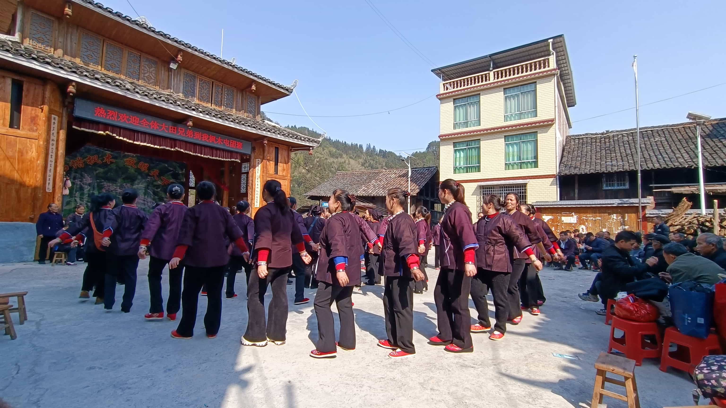 广西三江林溪镇:"月也传情,禁毒守护家园安宁"