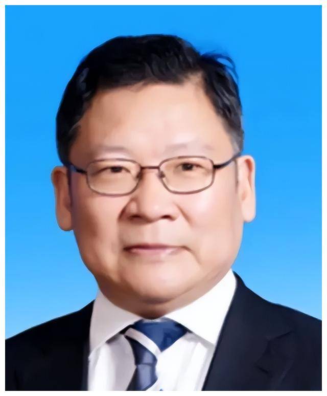 "奇葩贪官"曹炯芳,被查前大把烧人民币:请保密,我要带进棺材