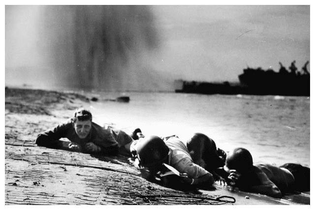 随军记者镜头里真实的血腥奥马哈海滩登陆战