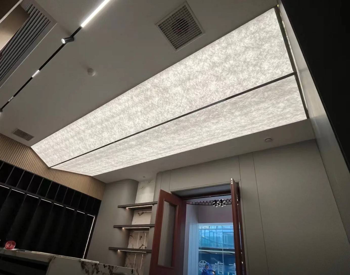 如何确认卡布门头灯箱多少钱一平?全方位解析