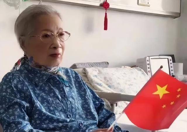 揭秘至今已99岁秦怡的保养之道,她一天是如何过的,老了还这么美