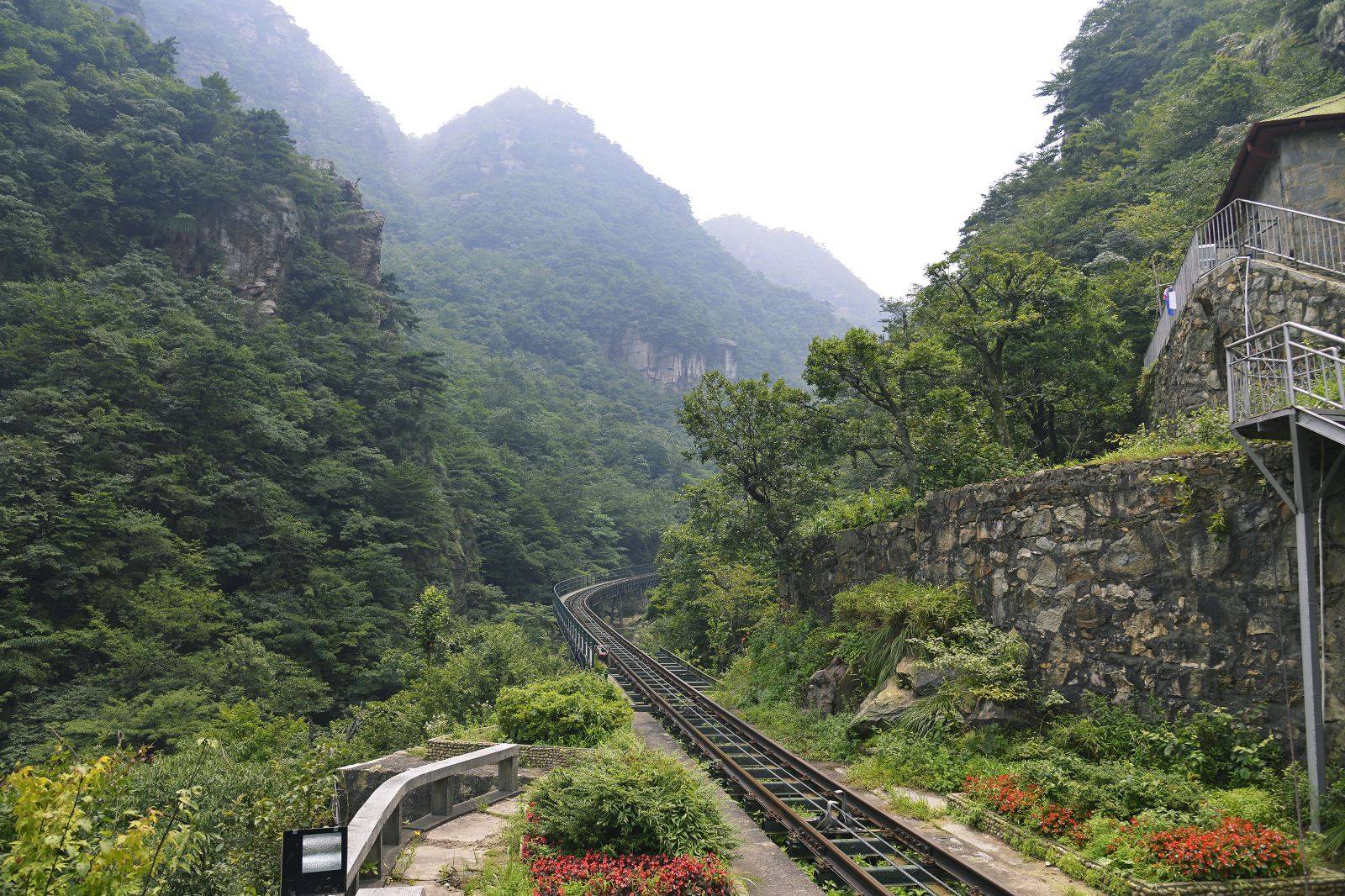 一家三口暑假江西5日悠闲之旅：庐山避暑与景德镇陶艺亲子路线规划