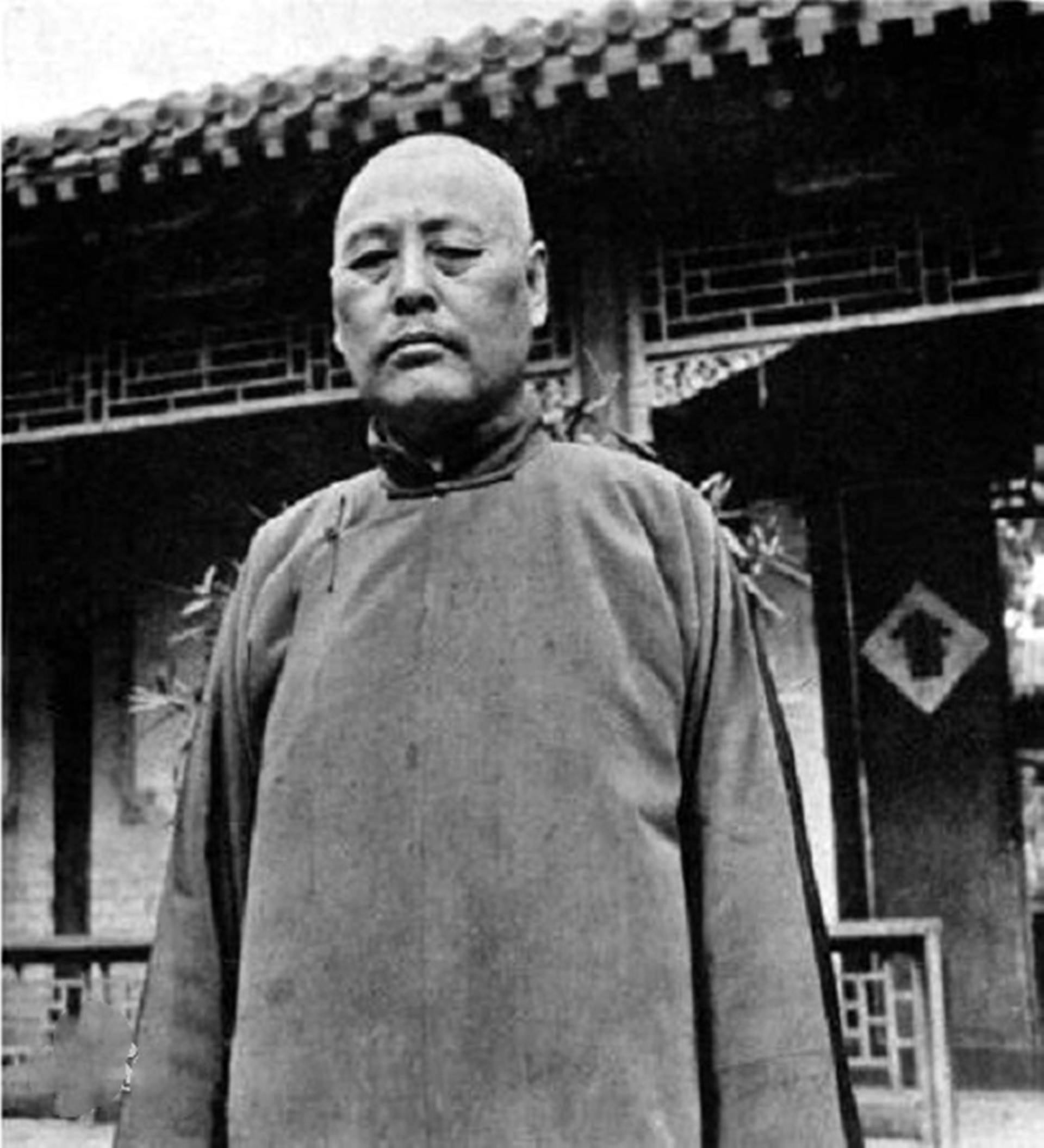 吴佩孚纳妾,一夫一妻一妾同居一室,心力憔瘁:这比打仗都费劲!