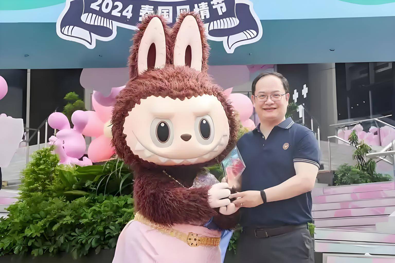 潮玩疯狂，但游戏公司做不了“泡泡玛特”-锋巢网