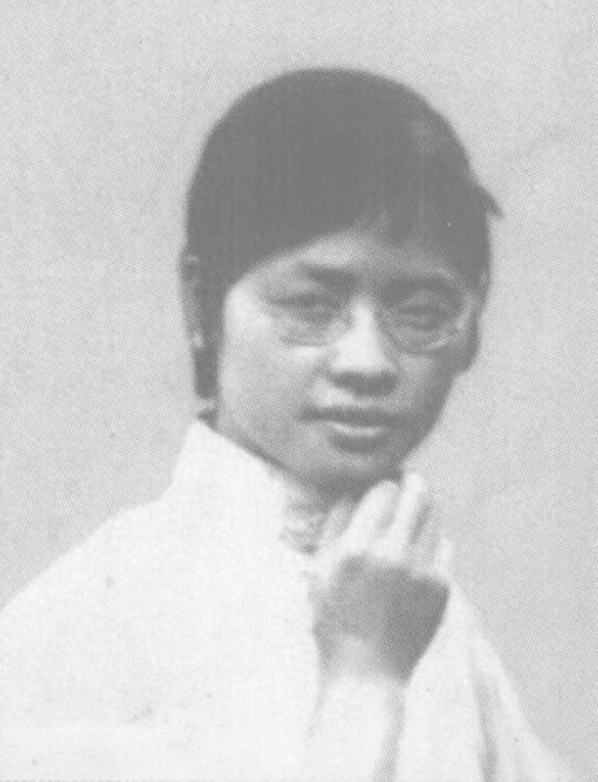 凌叔华:徐志摩知己,婚后出轨外国人,获丈夫原谅,死后两人合葬