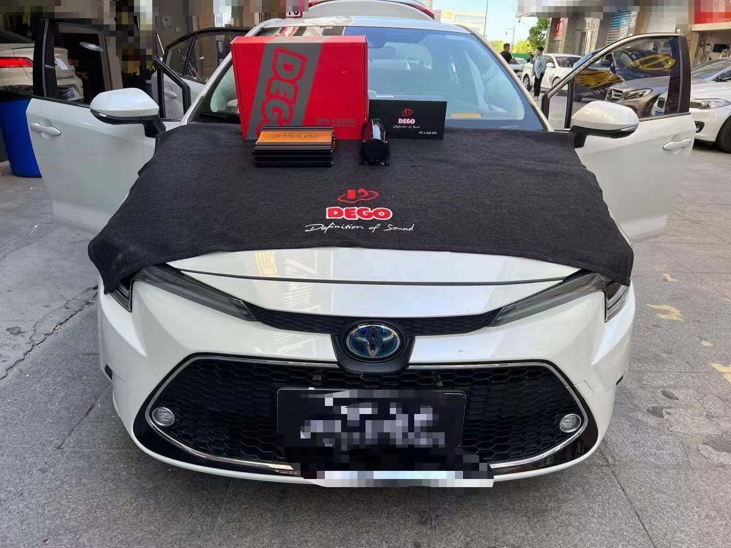 丰田雷凌音响升级体验:埃曼德高PO90.4四路功放+电容实装分享_搜狐汽车_搜狐网