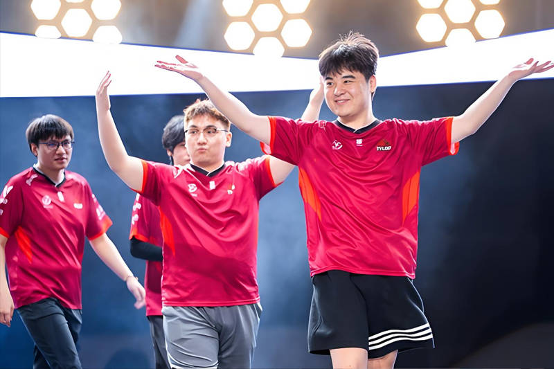 中國(guó)力量閃耀國(guó)際賽場(chǎng)！TYLOO 2-0力克SAW挺進(jìn)FISSURE 