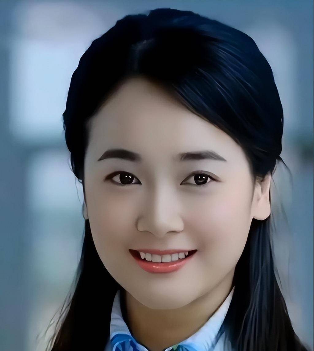 内地第一尤物左小青:戏里宽衣解带令人沉醉,如今48岁依旧迷人