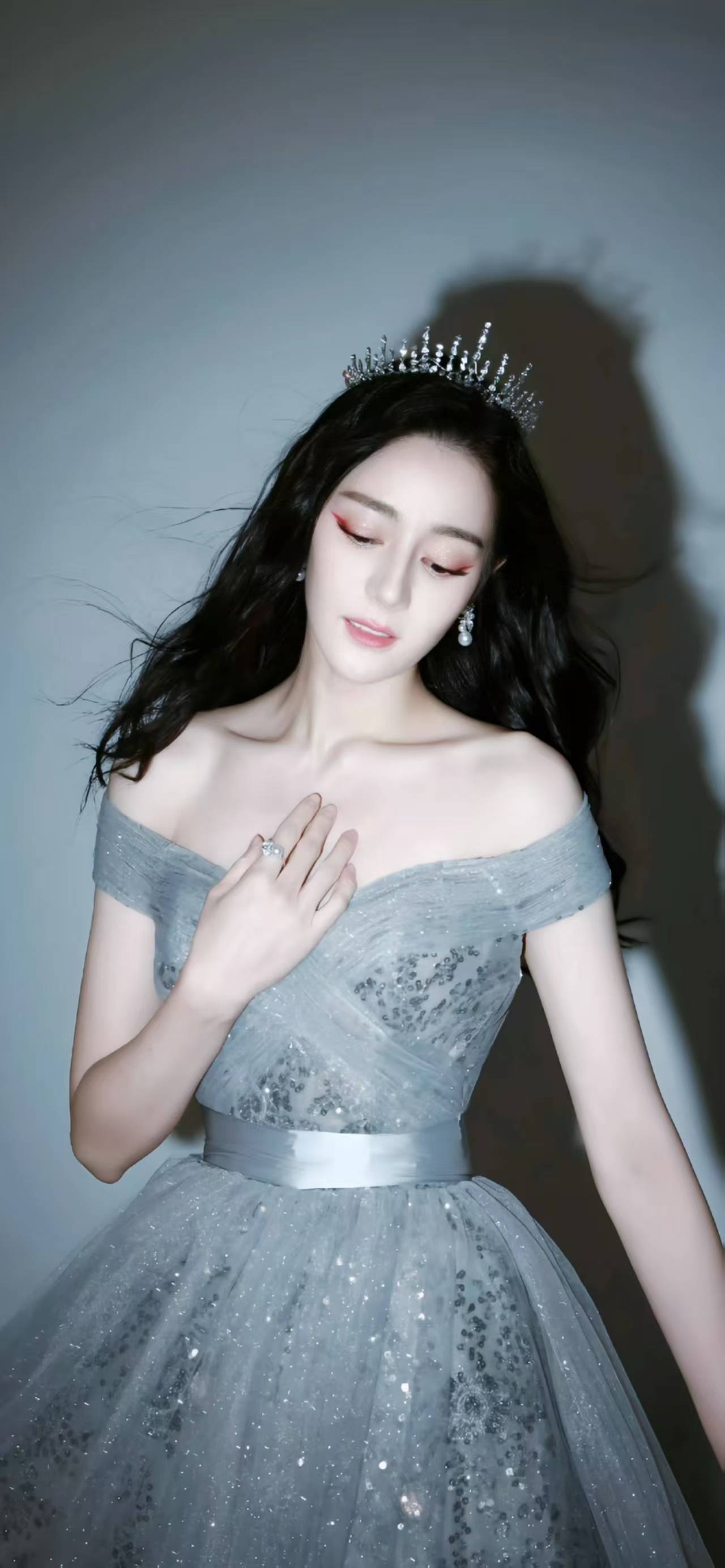 面对热爱要不遗余力的去喜欢迪丽热巴