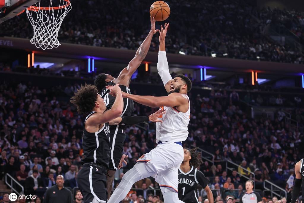 唐斯28+12布伦森19+7 尼克斯击败篮网4连胜