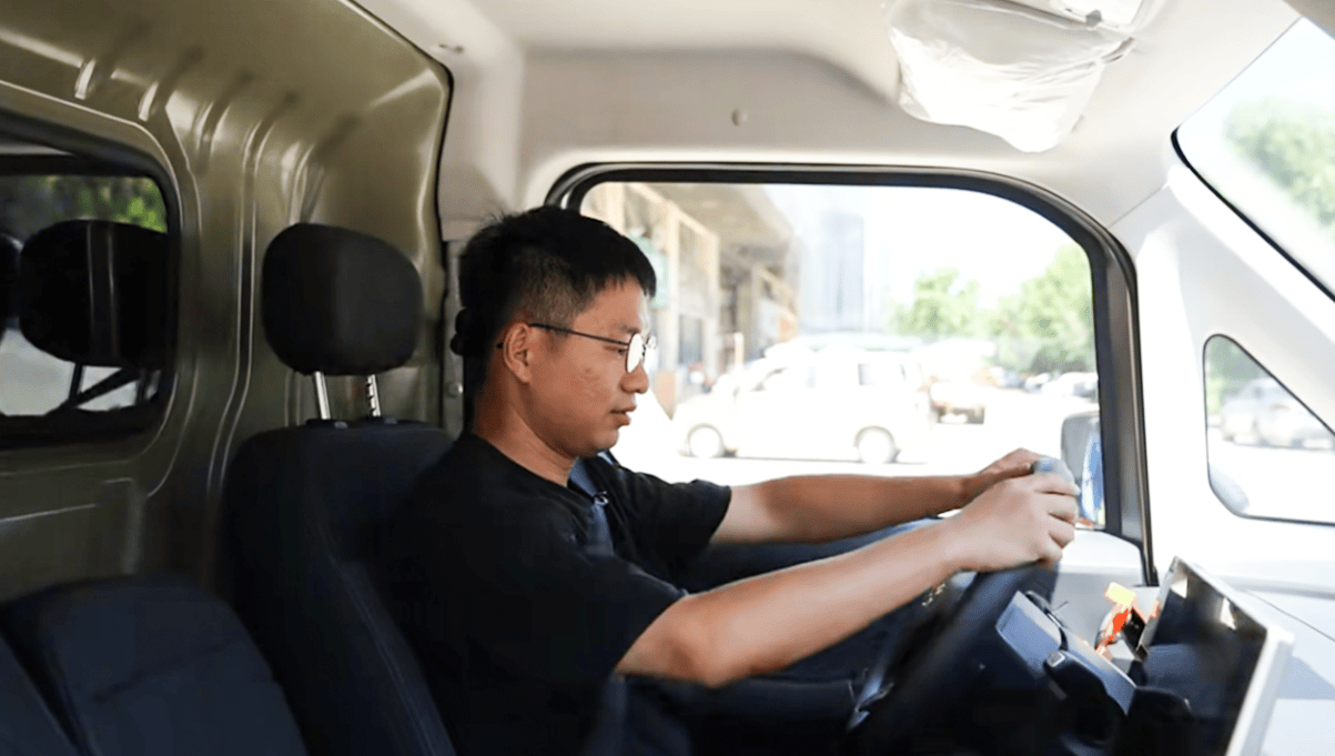 科技美好一鏡出色 個體老板的“神仙搭檔”福田卡文樂福 讓搬運(yùn)更簡單，更高效