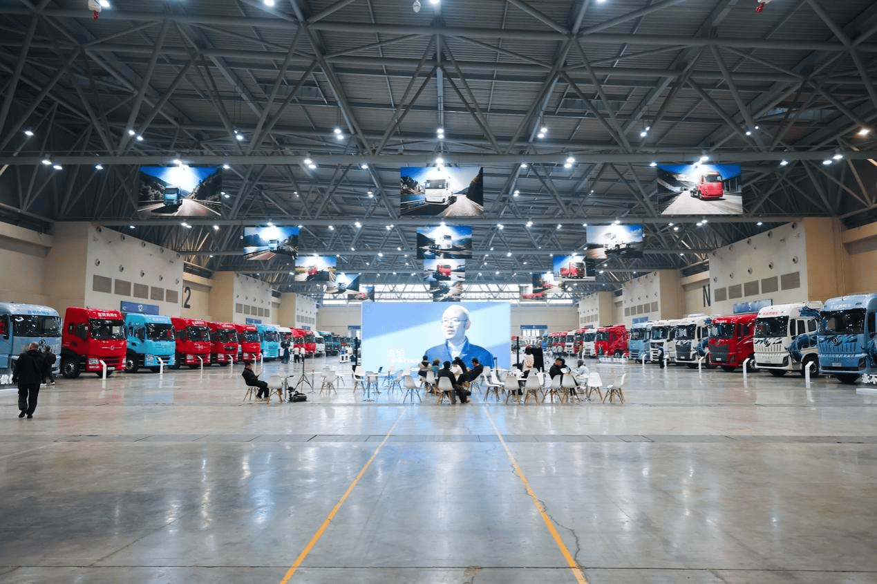 技术为刃、场景为始,东风商用车发布全矩阵新能源解决方案,重塑商用车绿色智能未来!