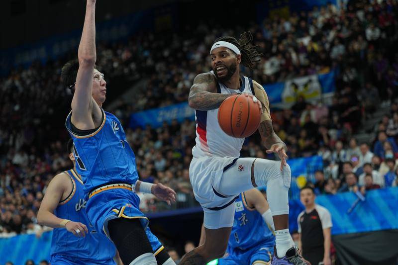 最后为何没叫暂停！许利民：希望打对方措手不及 但失误了