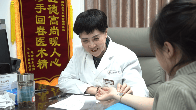 患者常问吴英萍医生：这病能去根吗？她的回答总是很实在