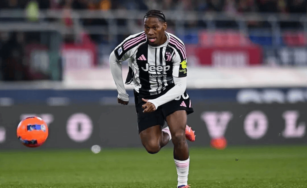 尤文欧冠惨败后变天!斯帕莱蒂怒斥球员,周六死磕科莫争四关键战