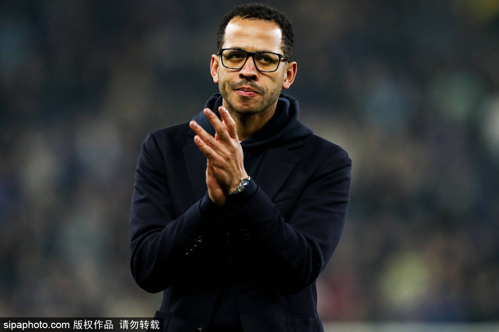 4连败+场均吞3弹!罗塞尼尔19战7负 切尔西再次换帅?