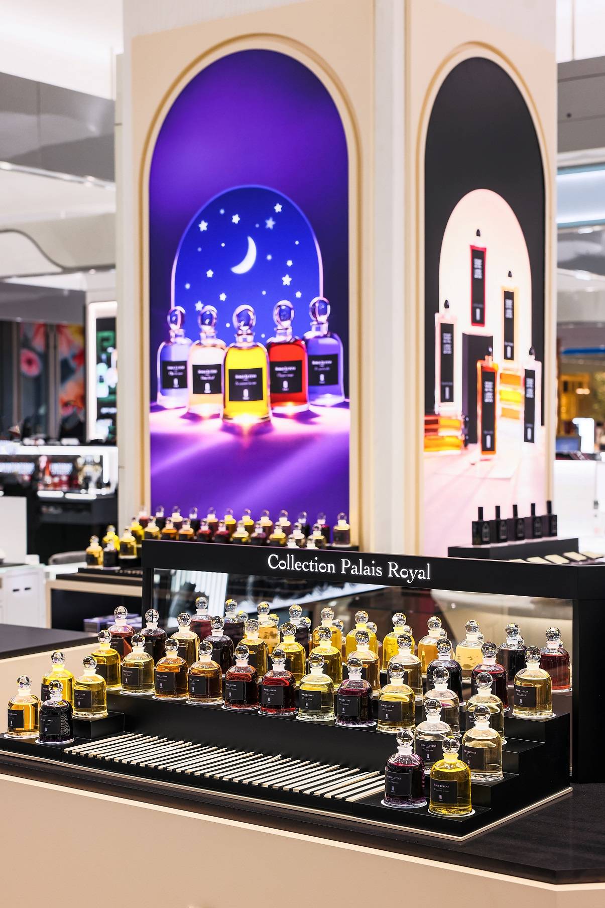 SERGE LUTENS 芦丹氏艺术沙龙北京首家百货专柜_产品陈列.JPG