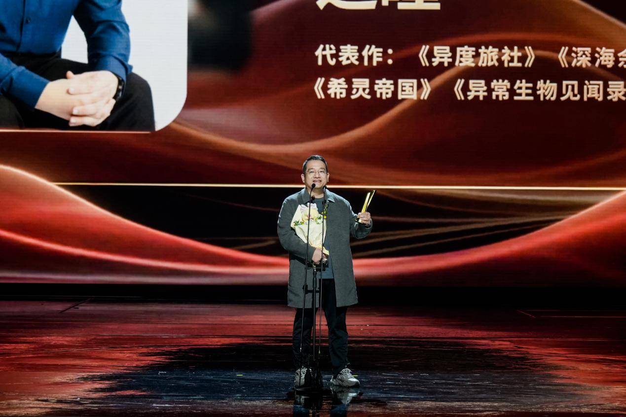 《2025阅文IP盛典直击：小说秒变AI漫剧、Z世代作家崛起、商业化跑出新速度》