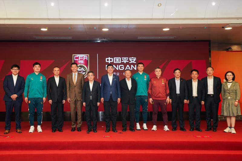 新华社：中国足球留洋需要的不只是勇气 资金扶持只是起点