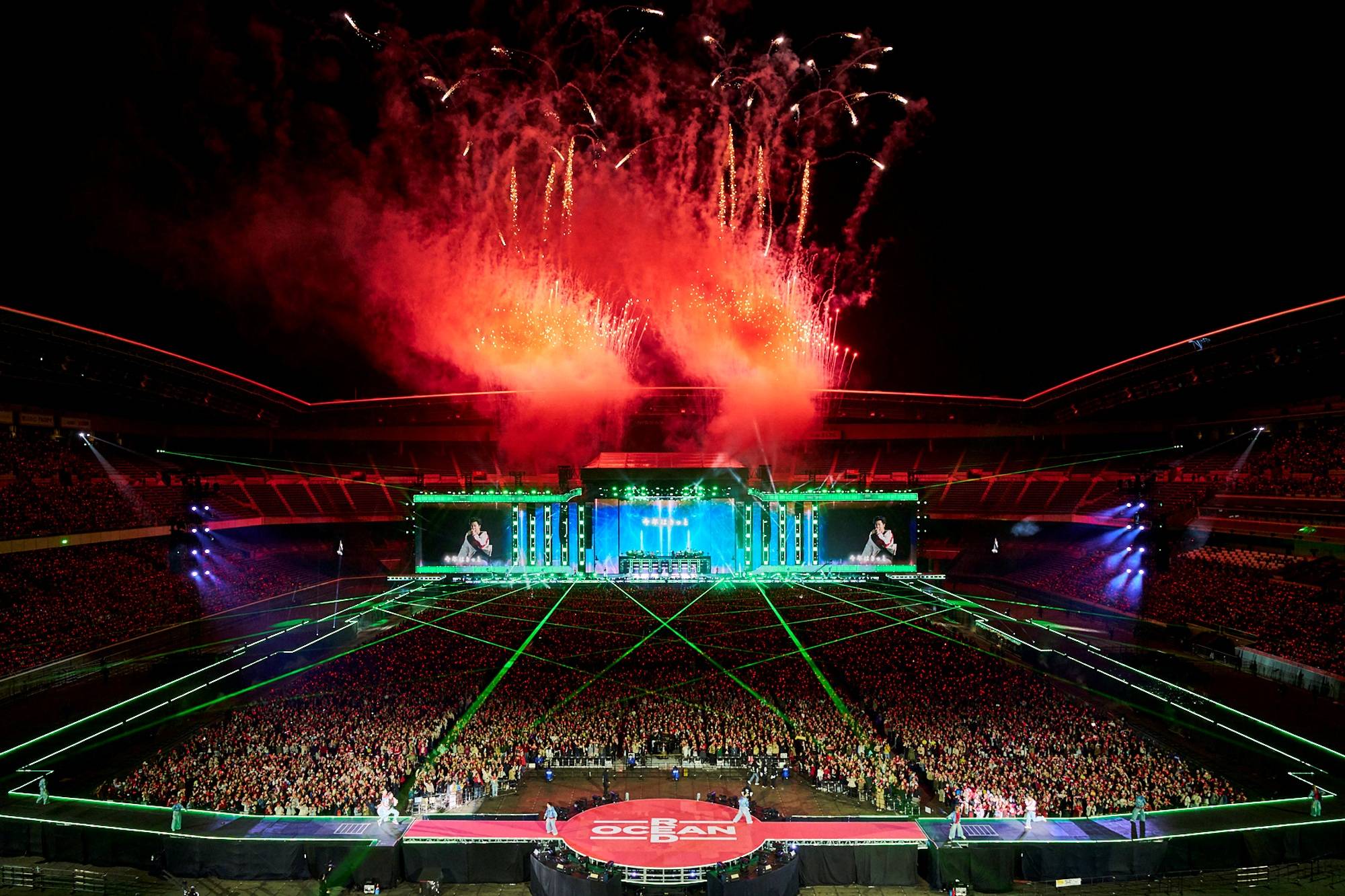 东方神起日产体育场 &ldquo;RED OCEAN&rdquo;公演全景.jpg
